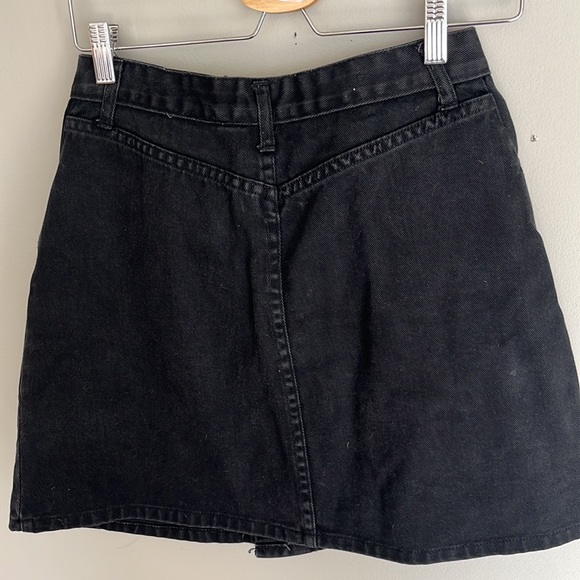 ๐ฐ3 for $40 ๐ฐ Vintage Denim Black Mini Skirt - Picture 6 of 6